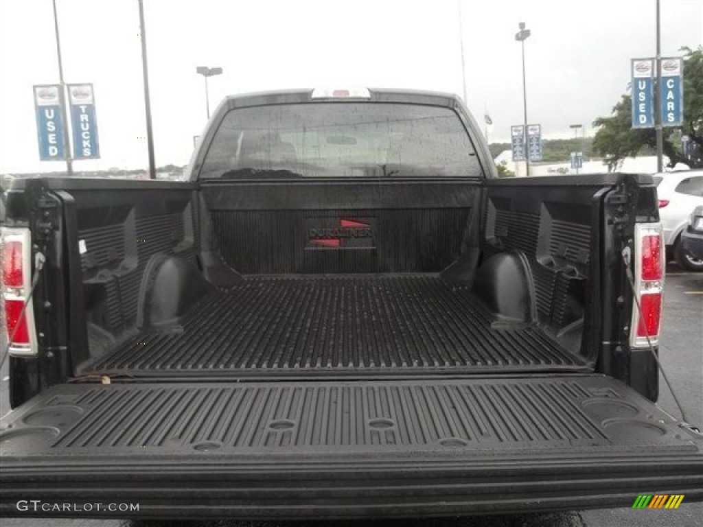 2010 F150 STX SuperCab - Tuxedo Black / Medium Stone photo #23