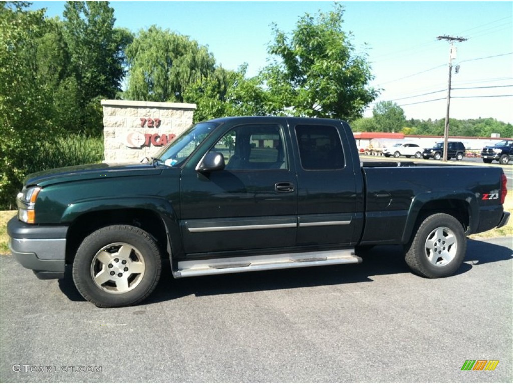 2005 Silverado 1500 Extended Cab 4x4 - Dark Green Metallic / Dark Charcoal photo #1