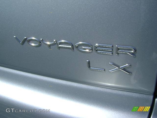 2003 Voyager LX - Bright Silver Metallic / Sandstone photo #9