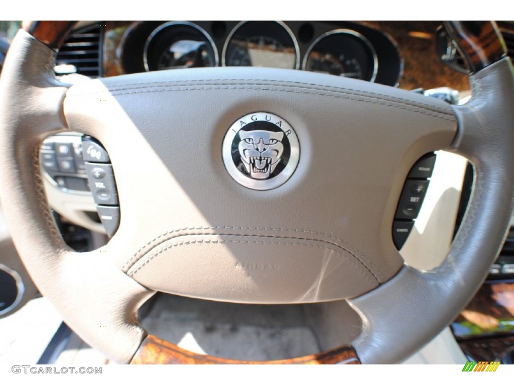 2009 Jaguar XJ Vanden Plas Champagne/Mocha Steering Wheel Photo #67939199
