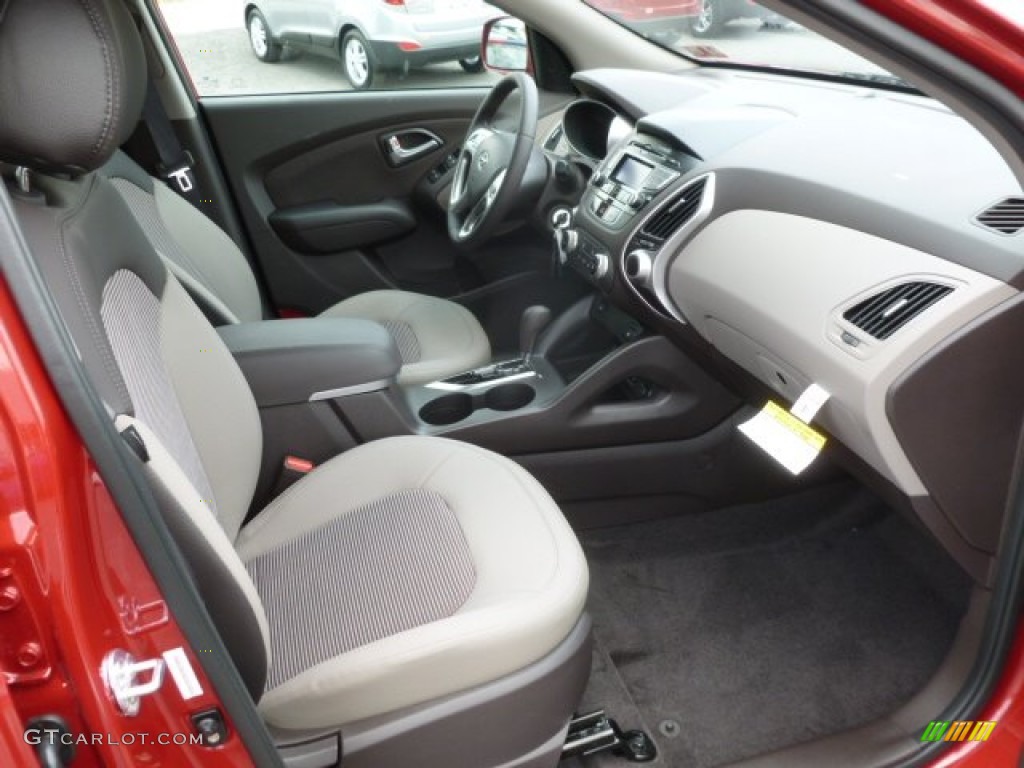 Taupe Interior 2013 Hyundai Tucson GLS Photo #67939448