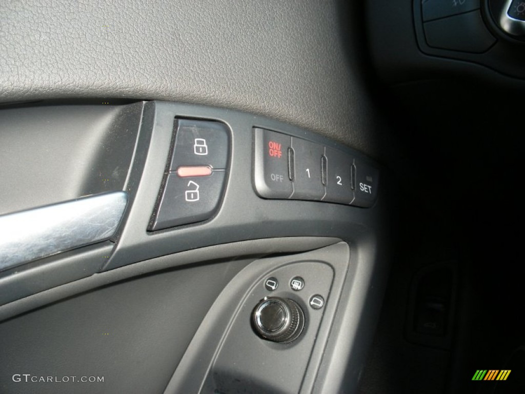 2010 Audi S5 4.2 FSI quattro Coupe Controls Photo #67940003