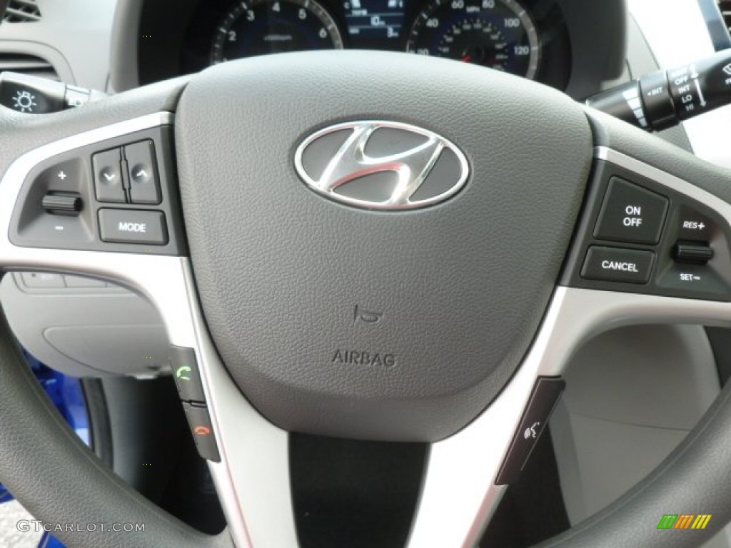 2013 Hyundai Accent GLS 4 Door Controls Photo #67940840