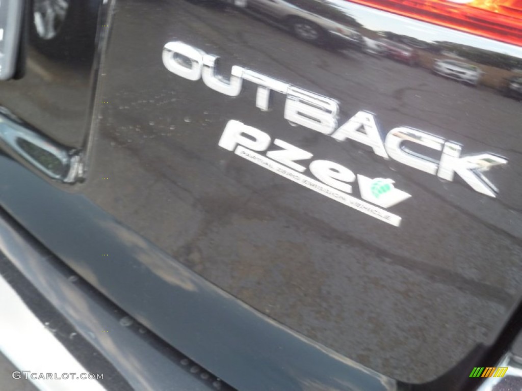2010 Outback 2.5i Limited Wagon - Crystal Black Silica / Warm Ivory photo #7