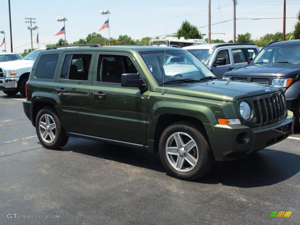 2007 Patriot Sport 4x4 - Jeep Green Metallic / Pastel Slate Gray photo #2