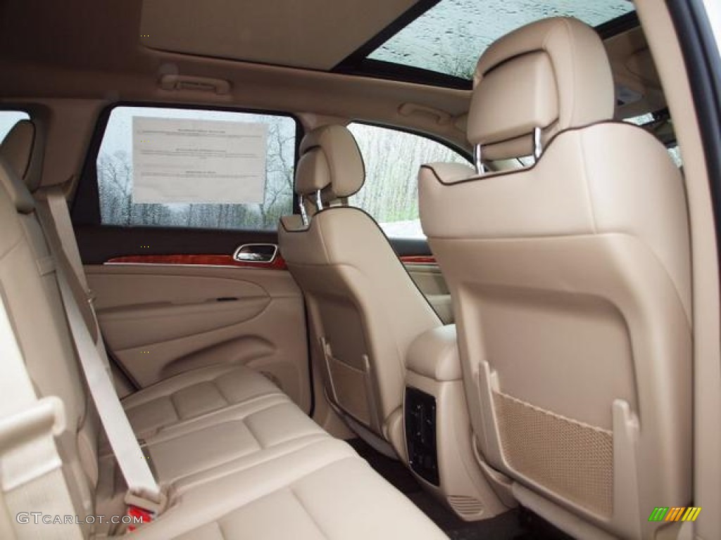 2012 Grand Cherokee Overland 4x4 - Stone White / Black/Light Frost Beige photo #4
