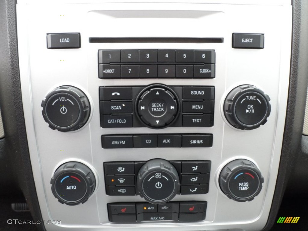 2010 Mercury Mariner V6 Premier Controls Photo #67944893