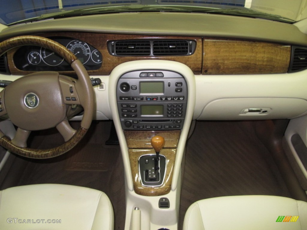 2005 Jaguar X-Type 3.0 Champagne Dashboard Photo #67945532