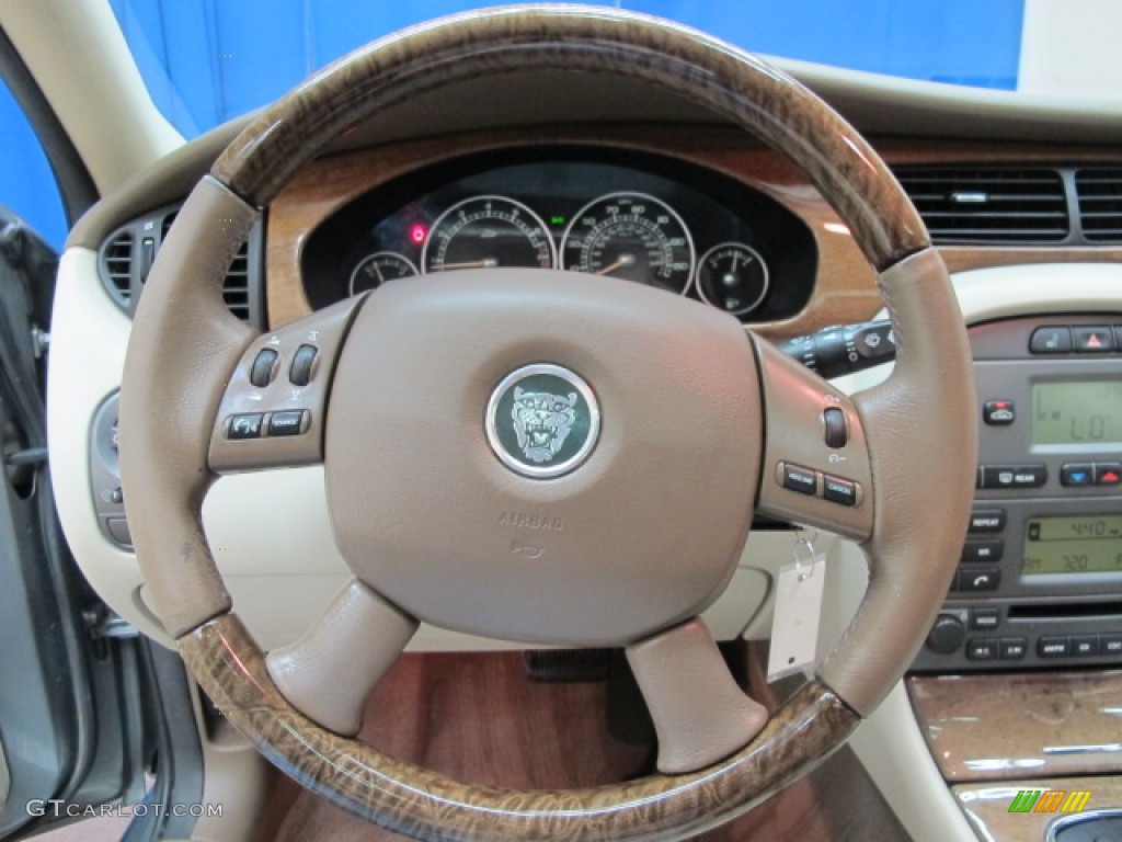 2005 Jaguar X-Type 3.0 Champagne Steering Wheel Photo #67945595