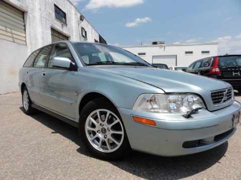 2003 Volvo V40  Data, Info and Specs