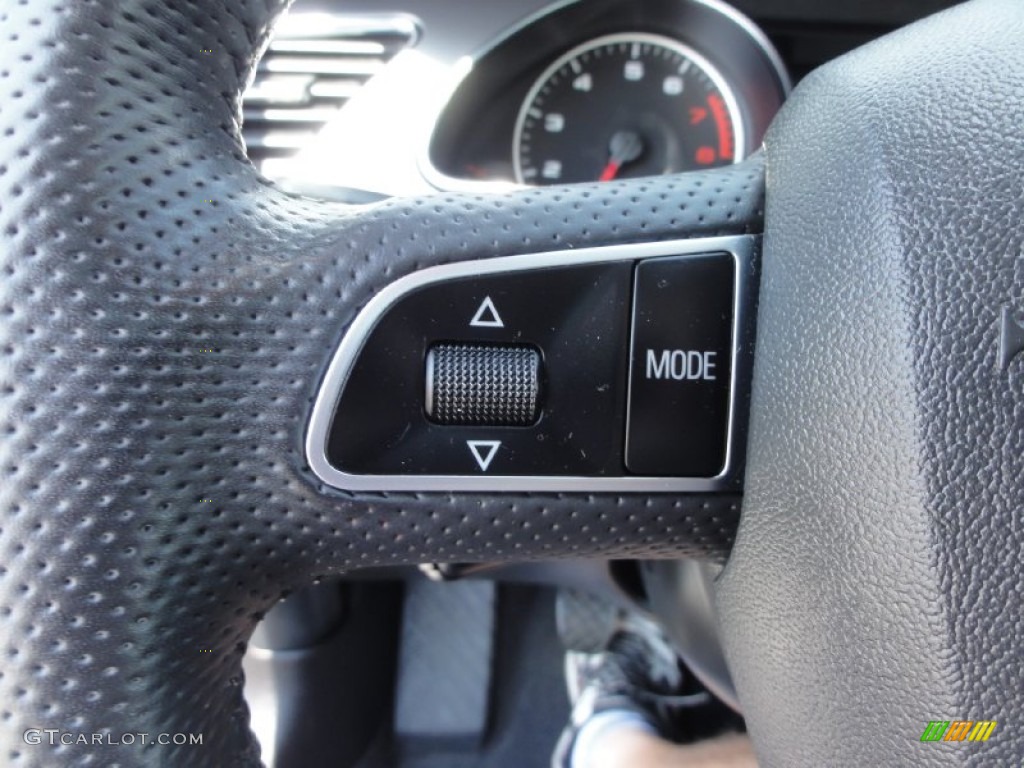 2010 Audi A5 2.0T quattro Coupe Controls Photo #67952150