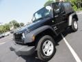 Black - Wrangler X 4x4 Photo No. 3