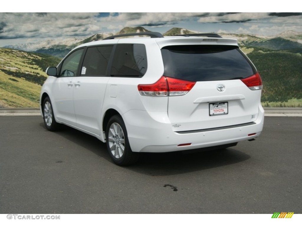 2012 Sienna XLE AWD - Super White / Bisque photo #3