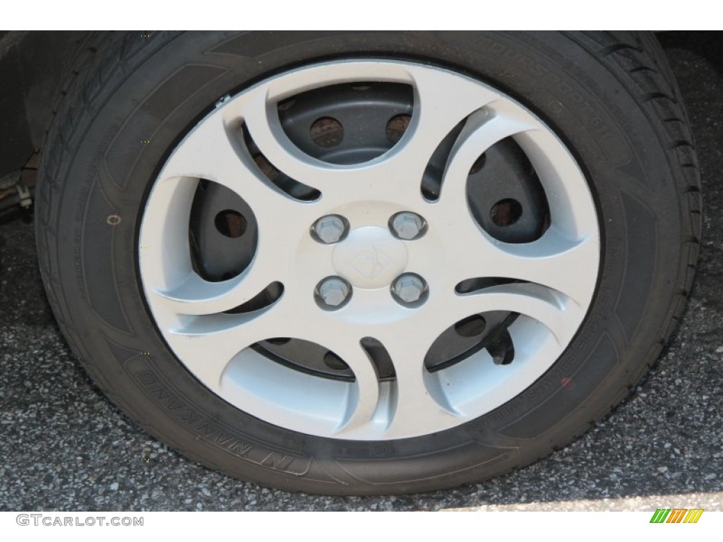 2005 Saturn ION 2 Sedan Wheel Photo #67955921