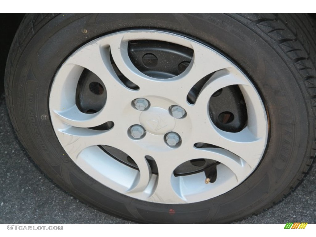 2005 Saturn ION 2 Sedan Wheel Photo #67955933