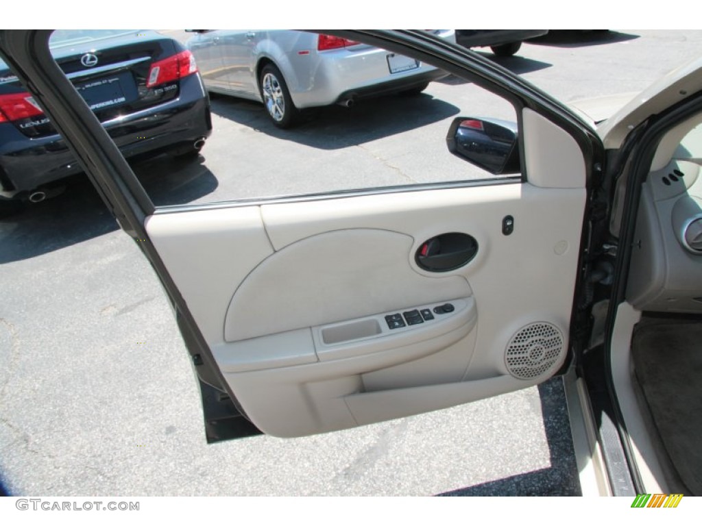 2005 Saturn ION 2 Sedan Tan Door Panel Photo #67955972