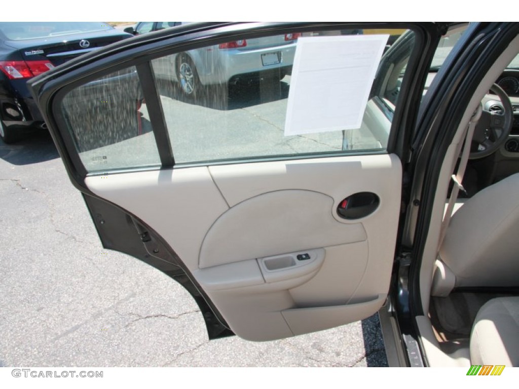 2005 Saturn ION 2 Sedan Door Panel Photos