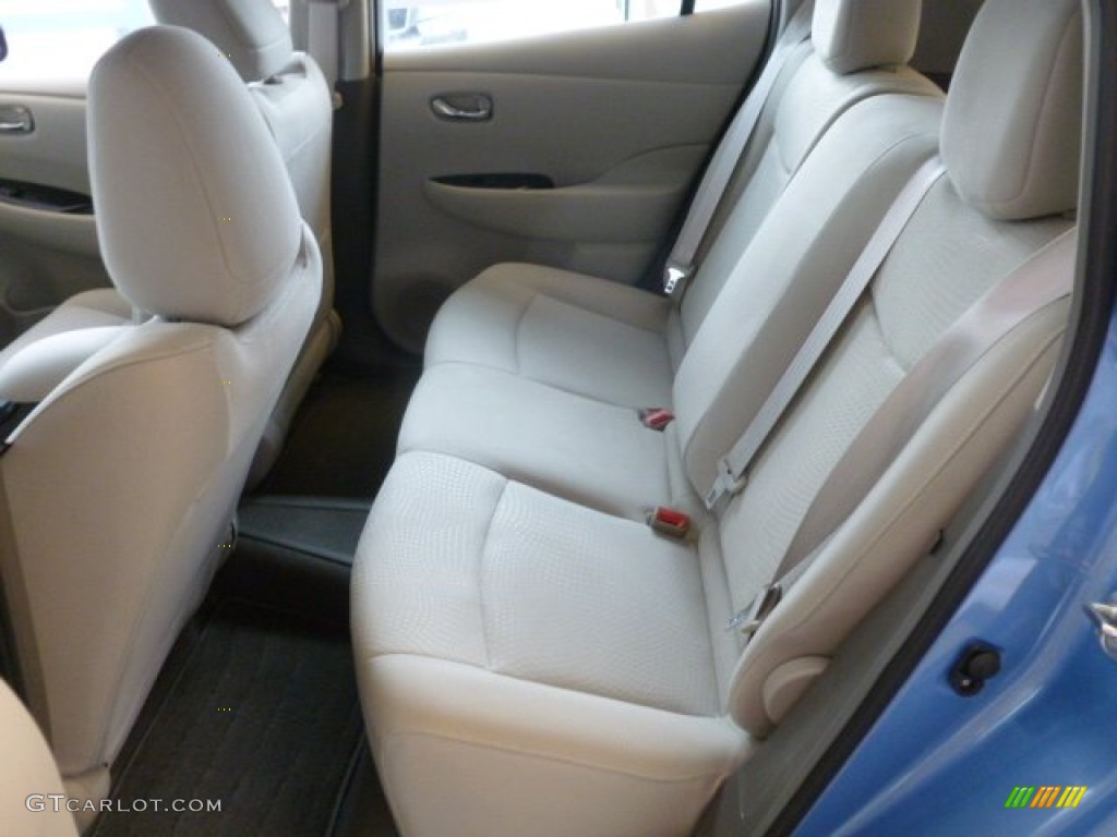 2012 Nissan LEAF SV Rear Seat Photos