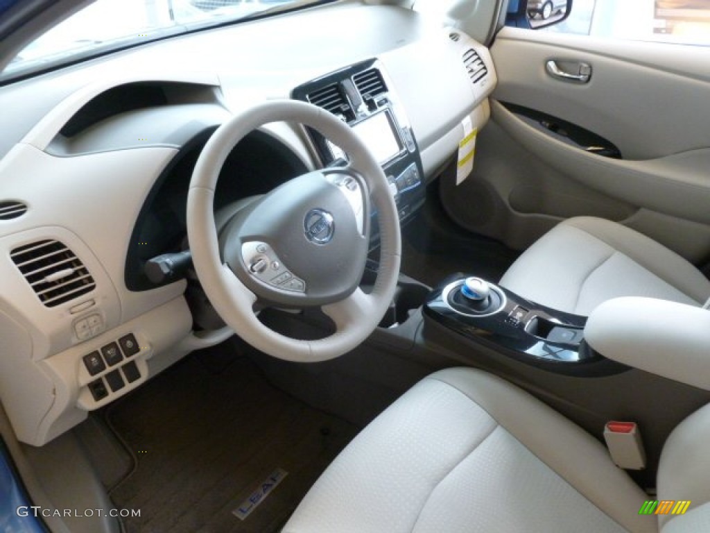 Light Gray Interior 2012 Nissan Leaf Sv Photo 67957448