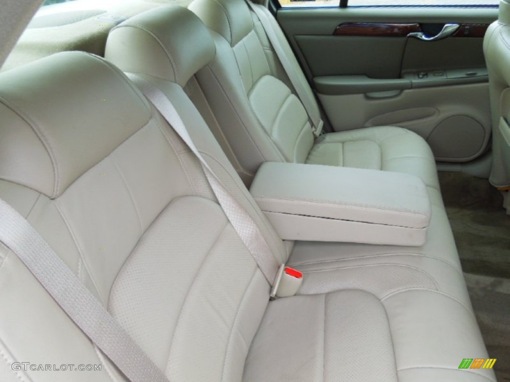 2002 DeVille DTS - White Diamond Pearl / Neutral Shale photo #21