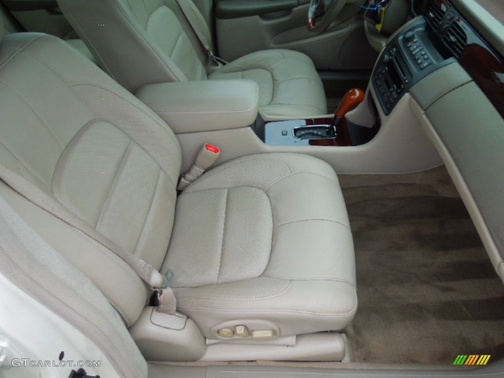 2002 DeVille DTS - White Diamond Pearl / Neutral Shale photo #23