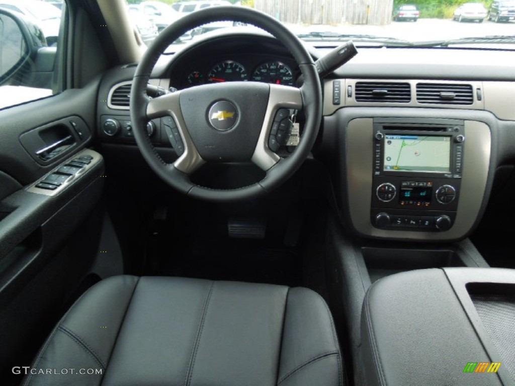 2013 Chevrolet Avalanche LT 4x4 Black Diamond Edition Ebony Dashboard Photo #67957925
