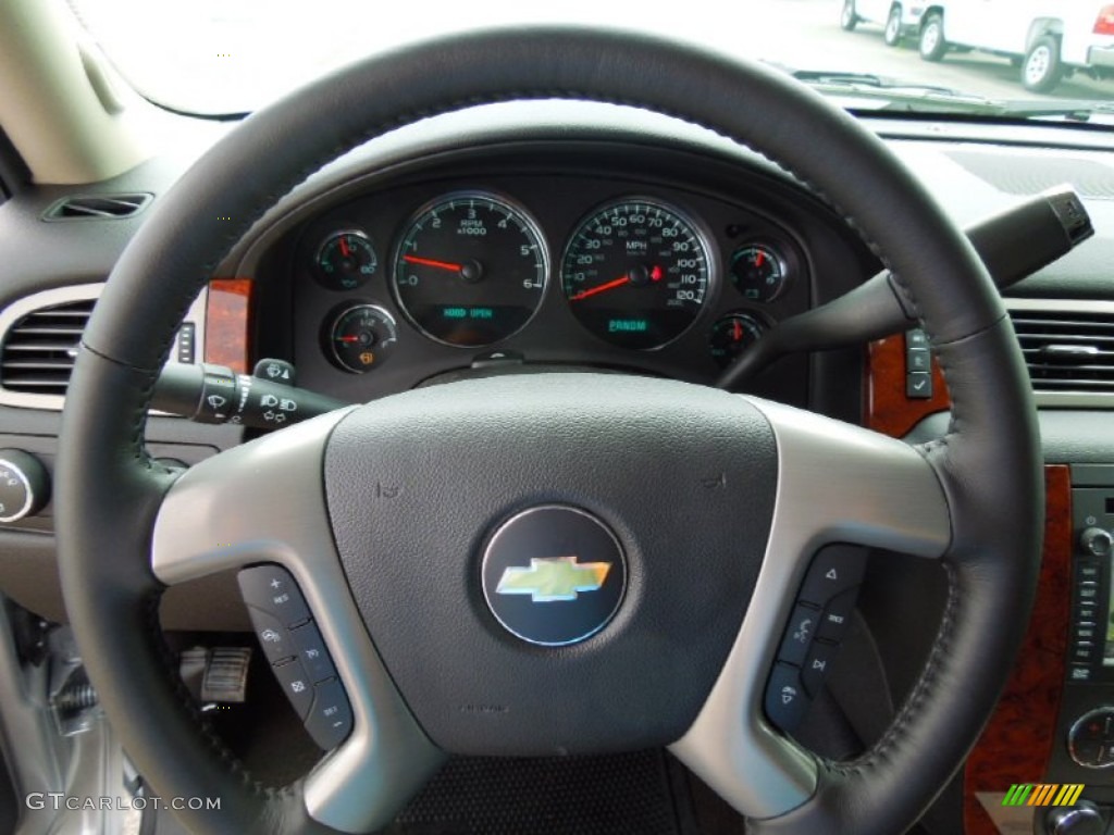 2013 Chevrolet Avalanche LTZ 4x4 Black Diamond Edition Ebony Steering Wheel Photo #67958000