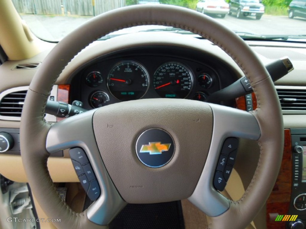 2013 Chevrolet Avalanche LTZ 4x4 Black Diamond Edition Dark Cashmere/Light Cashmere Steering Wheel Photo #67958090