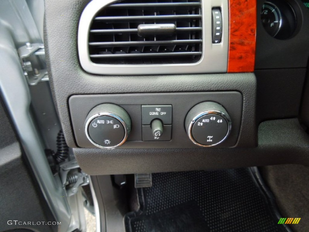 2013 Chevrolet Suburban LTZ 4x4 Controls Photo #67958255