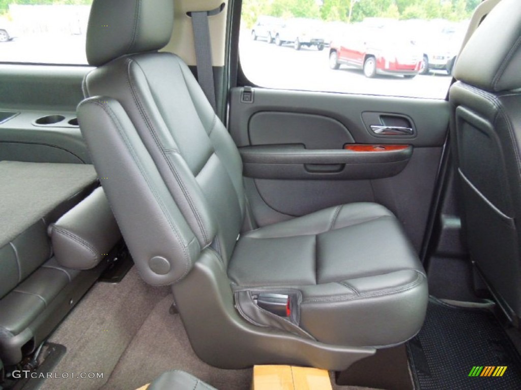 2013 Chevrolet Suburban LTZ 4x4 Rear Seat Photo #67958285