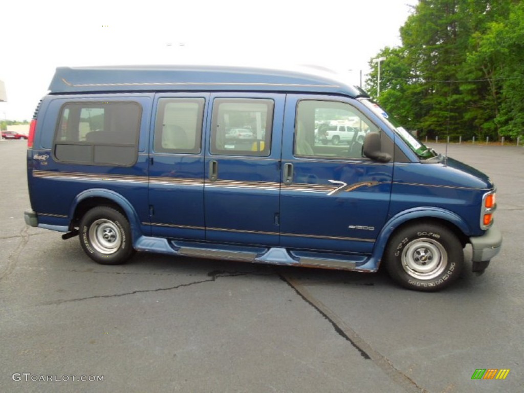 2000 Express G1500 Passenger Conversion Van - Indigo Blue Metallic / Neutral photo #6