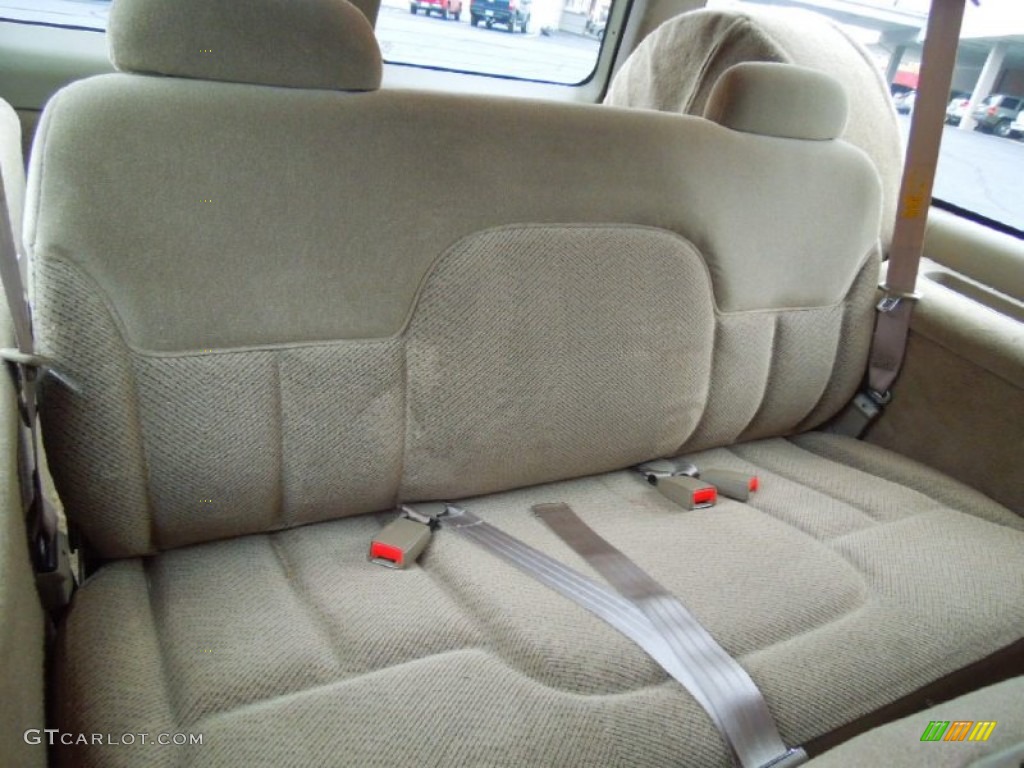 1999 Chevrolet Suburban C1500 LS Rear Seat Photos