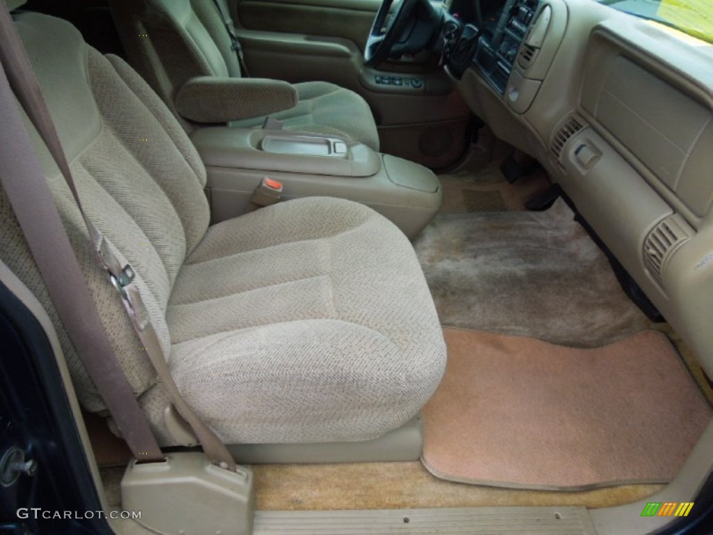 1999 Chevrolet Suburban C1500 LS Front Seat Photo #67959158