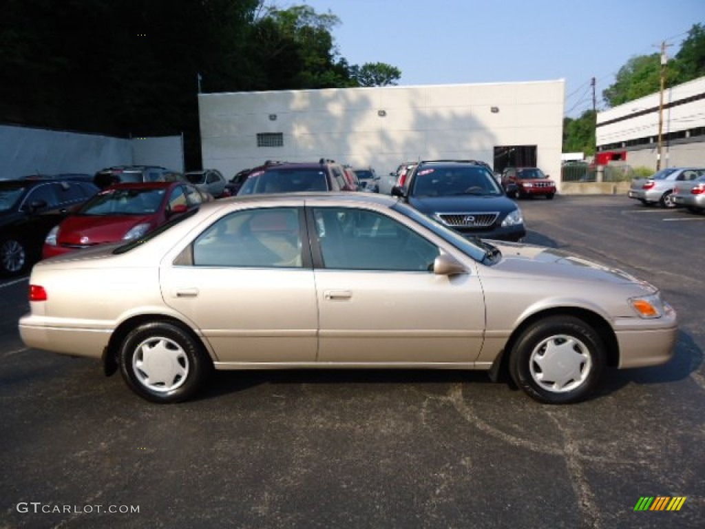 2000 Camry LE - Champagne / Oak photo #5