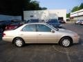 2000 Champagne Toyota Camry LE  photo #5