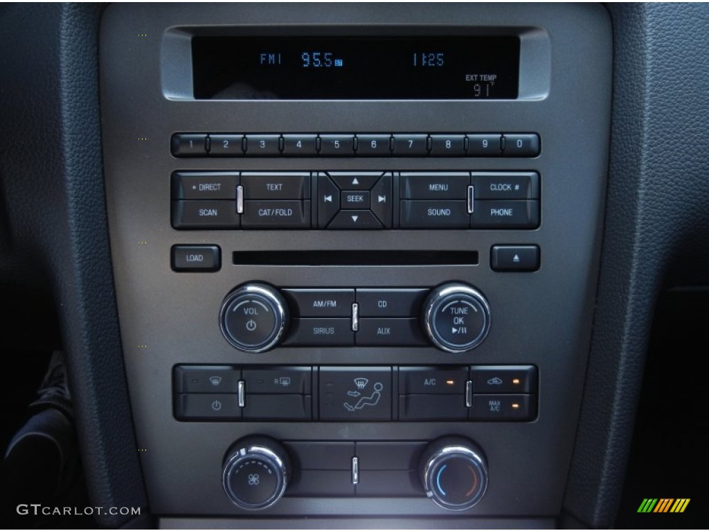 2013 Ford Mustang V6 Premium Convertible Controls Photo #67966133