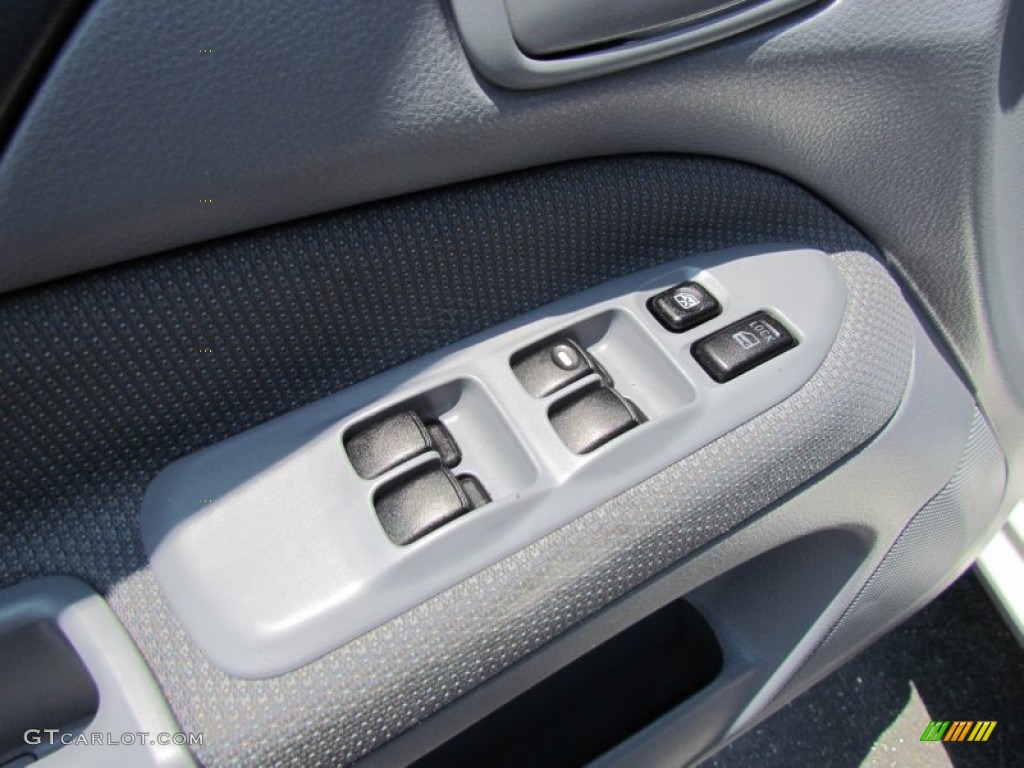 2002 Lancer ES - Munich Silver Metallic / Gray photo #21