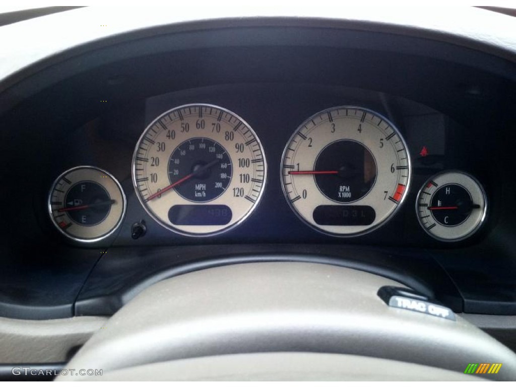 2002 Chrysler Town & Country Limited Gauges Photo #67972264