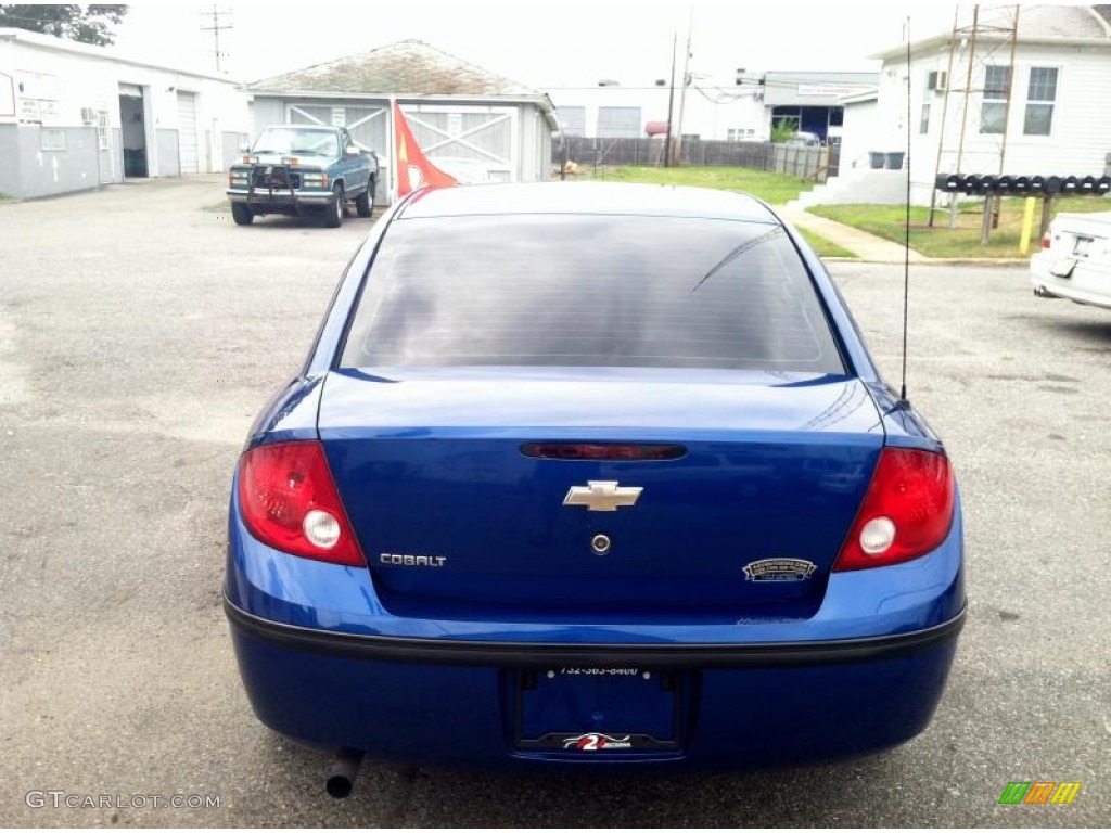 2005 Cobalt Sedan - Arrival Blue Metallic / Gray photo #6