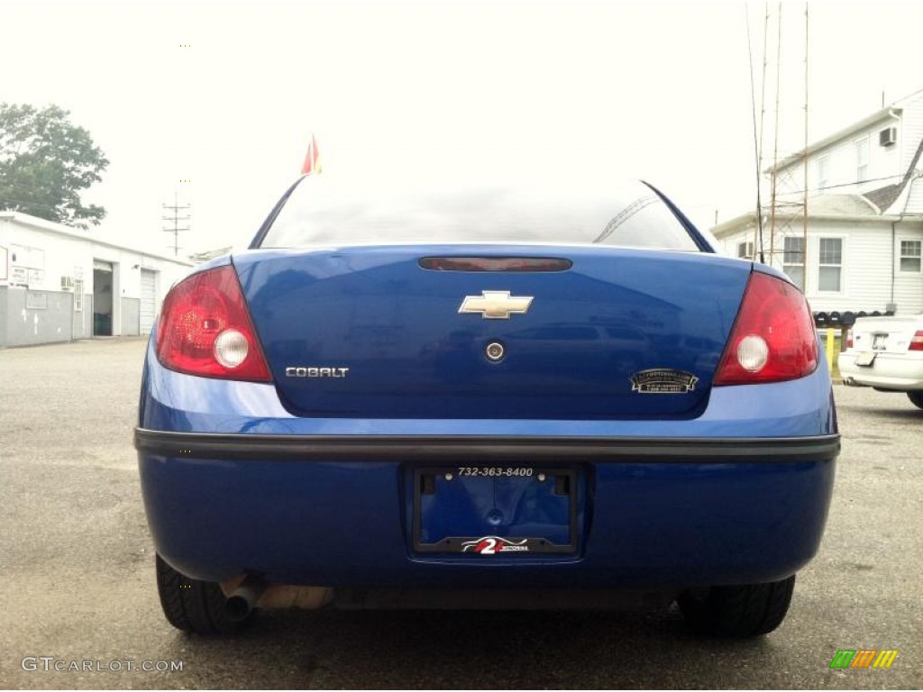 2005 Cobalt Sedan - Arrival Blue Metallic / Gray photo #11