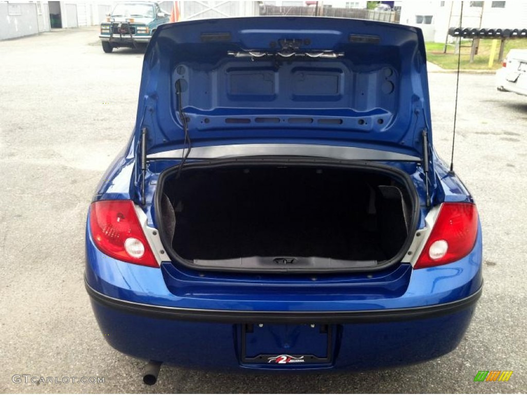 2005 Cobalt Sedan - Arrival Blue Metallic / Gray photo #12