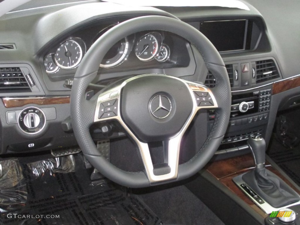 2012 Mercedes-Benz E 550 Cabriolet Steering Wheel Photos
