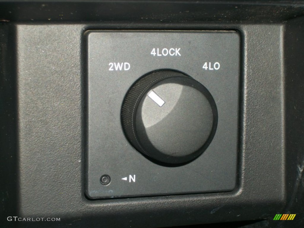 2005 Dakota ST Quad Cab 4x4 - Deep Molten Red Pearl / Medium Slate Gray photo #18