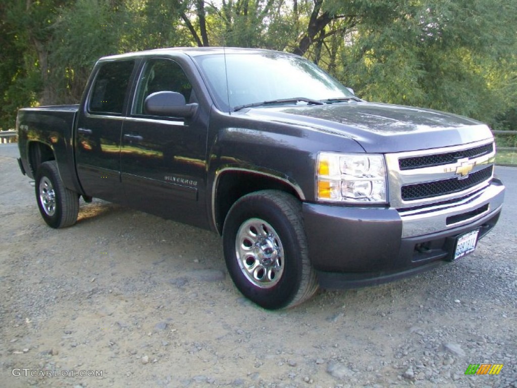 2010 Silverado 1500 LT Crew Cab 4x4 - Taupe Gray Metallic / Light Titanium/Ebony photo #1