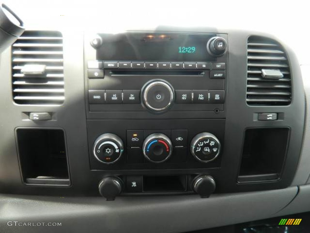 2011 Silverado 1500 LS Crew Cab - Sheer Silver Metallic / Dark Titanium photo #10