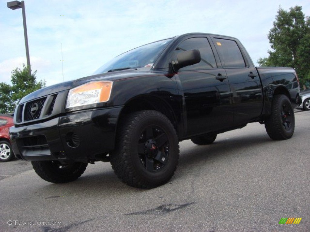 2009 Titan XE Crew Cab - Galaxy Black / Charcoal photo #6