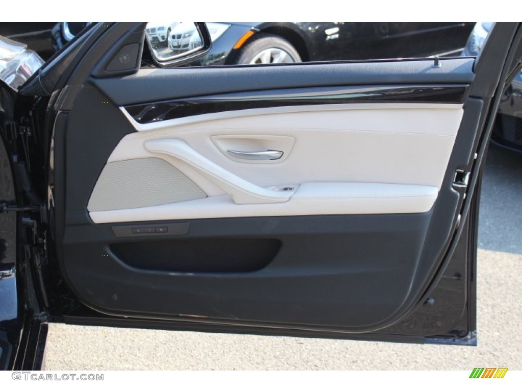 2012 BMW 5 Series 550i xDrive Sedan Oyster/Black Door Panel Photo #67979552