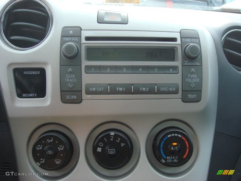 2010 Toyota Matrix S Controls Photo #67980407