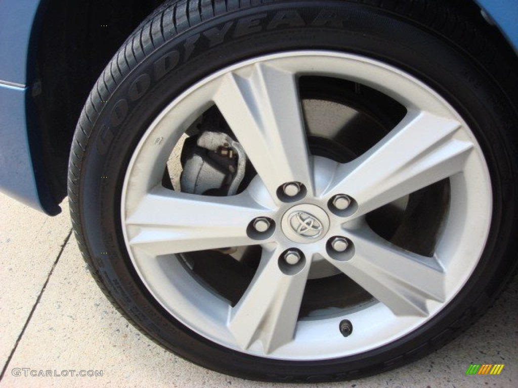 2010 Toyota Matrix S Wheel Photos