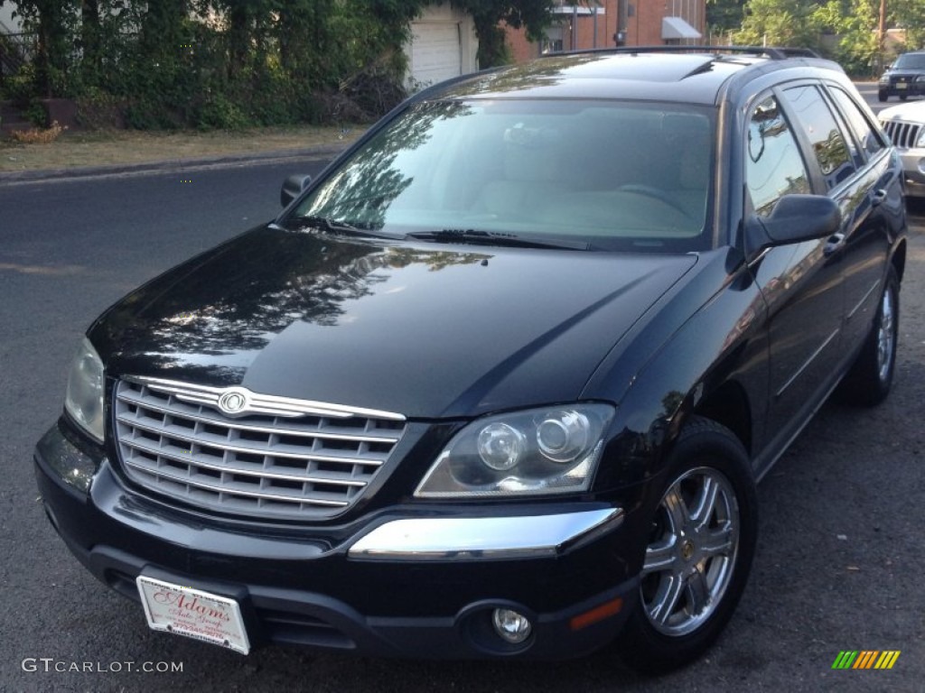 Brilliant Black Crystal Pearl Chrysler Pacifica